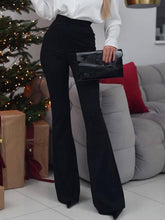 Elegantes pantalones acampanados de cintura alta que realzan la cadera